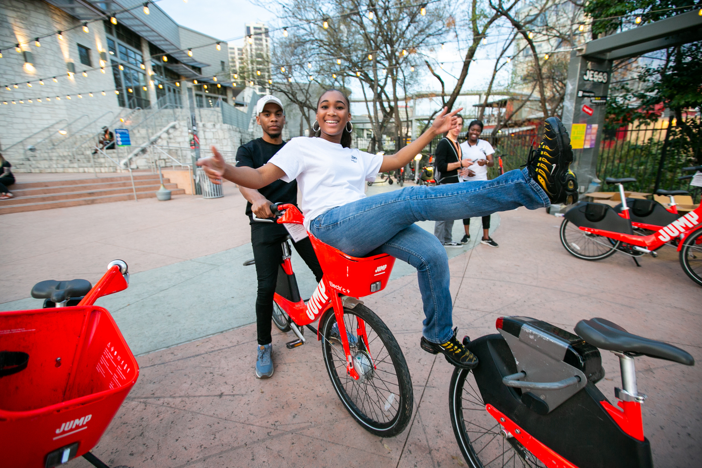 JUMP is one of the fastest ways to get around SXSW – with exclusive pickup and dropoff areas for JUMP electric bikes and scooters around the Austin Convention Center, available directly through your Uber app. Photo by Waytao Shing