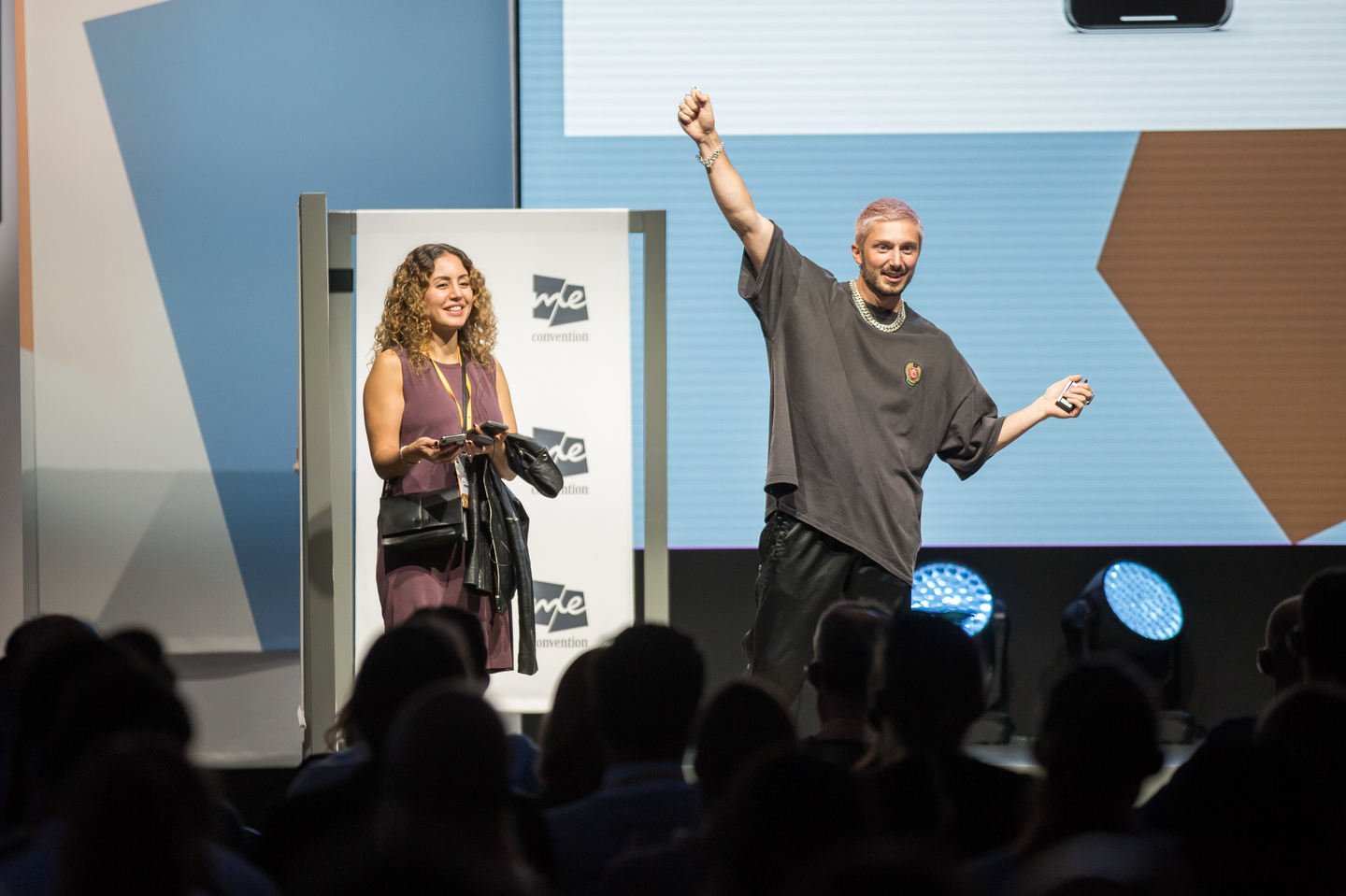 Tech magician Tom London dazzled the crowd. Photo by Markus Nass/Daimler AG